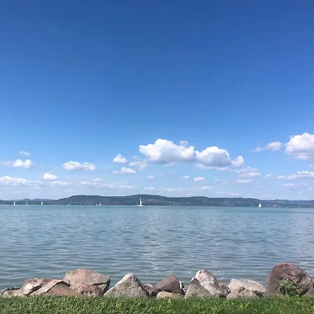 Belle Balatonlelle